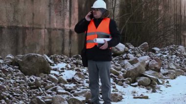 Smartphone ve belgeleri ile birlikte mühendislik