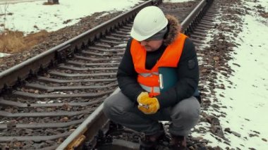 Demiryolu işçisi belgelerine ayarlanabilir anahtarı ile 
