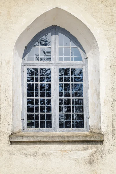 Stary kościół okno — Zdjęcie stockowe
