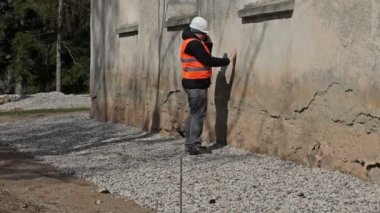 Bina müfettişi duvar eski kontrol 