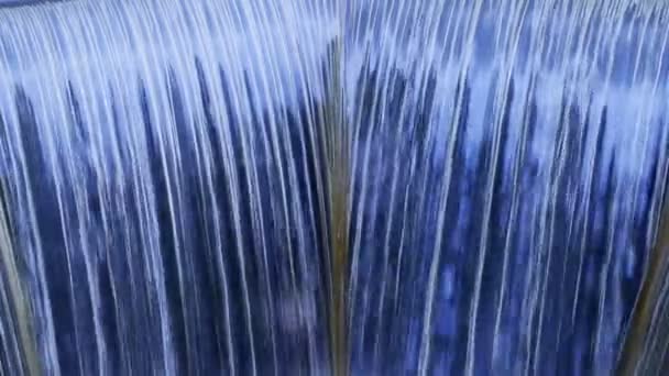 Wasserfall in blauer Farbe — Stockvideo