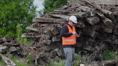 Terytory ve malzeme kontrol işçi