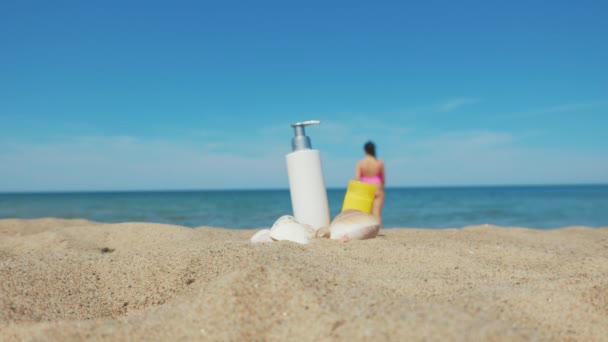 Concept Shells Protective Sun Creams Beach — Wideo stockowe
