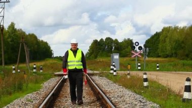 kürek demiryolu ile çalışan