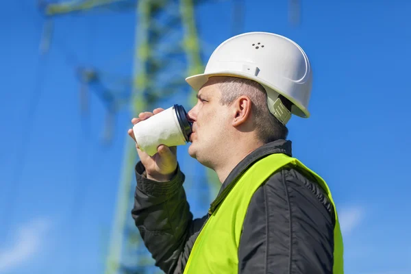 Electrician Engineer drinking — Stock Photo, Image