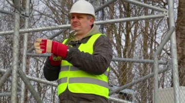 İşçi eldiven ve çit, ayarlanabilir anahtarı ile