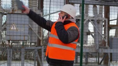 Cep telefonu ile elektrik mühendisi