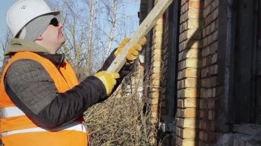 İşçi building yakınındaki