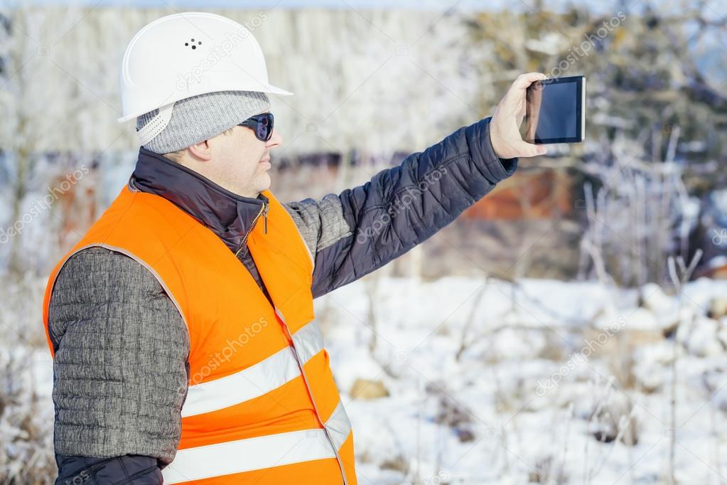 Engineer with tablet PC