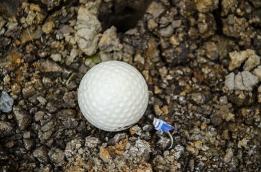 beyaz golf topu