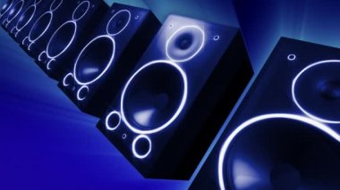 Hoparlörler çok büyük