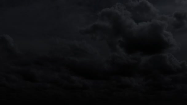 Nuages de tempête de foudre 