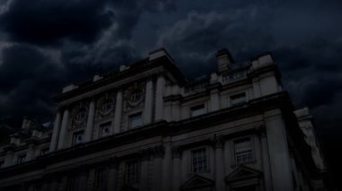 Perili Şato Gecesi & Şimşek (Hd)