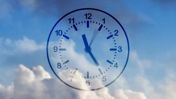 Tiden flyger (klockan i himlen) — Stockvideo