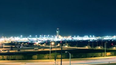 Zaman atlamalı Los Angeles Havaalanı (Lax)