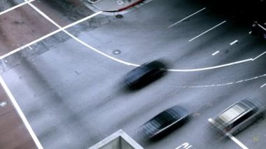 Kesişme noktalarında hızlı şehir trafik