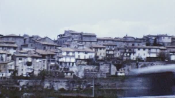 村庄， 意大利 （档案 1960年代) — 图库视频影像
