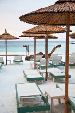 Saliara Beach (denilen mermer Beach), güzel beyaz plaj TH