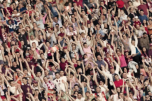 Menschenmenge im Stadion - defokussierter Hintergrund — Stockfoto