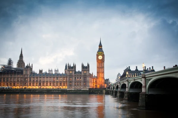 Big Ben Clock Tower e la casa del Parlamento nella città di Westminster , — Foto Stock