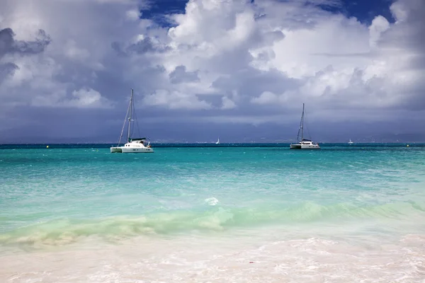 Praia do Caribe - Guadalupe, Pequenas Antilhas — Fotografia de Stock