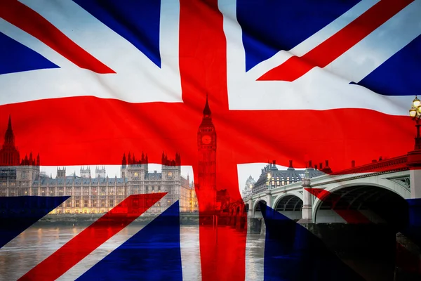 Bandiere del Regno Unito e dell'Unione europea combinate per il referendum del 2016 - Westminster e Big Ben in campo — Foto Stock