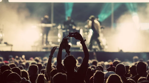 Multidão no concerto — Fotografia de Stock