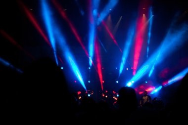 Konserde kalabalık