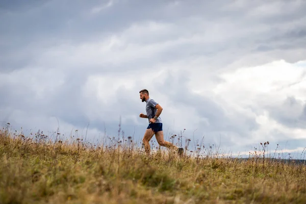 Mooie Trail Runner Hardlopen Natuur — Stockfoto