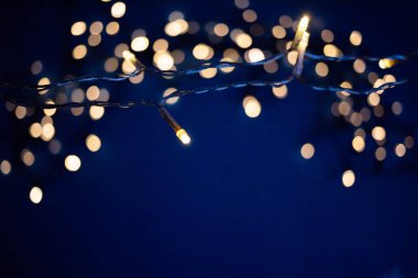 Renkli noel ışıkları tatil arkaplanı