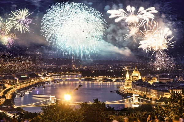 Tűzijáték Magyar Parlament Körül Újév Budapest — Stock Fotó