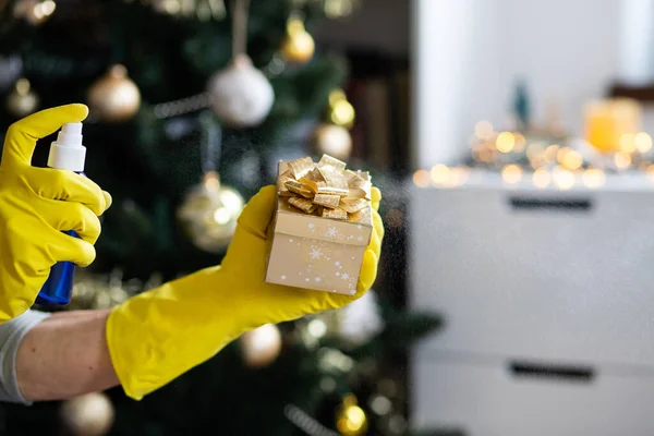 Disinfecting Christmas Gift Box Coronavirus Prevention — Stock Photo, Image