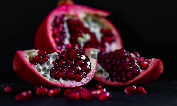 Pomegranate Pieces Black Background — Stock Photo, Image