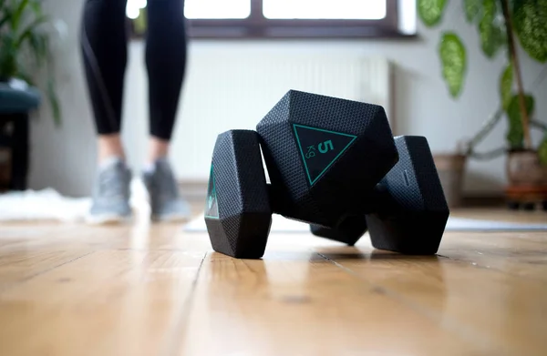 Woman Doing Exercise Home Focus Dumbells — Stock Photo, Image