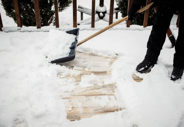 Winterschaufeln Schneeräumung Nach Schneesturm — Stockfoto