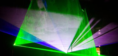 Fütürist ışıklar. Cyberpunk, soyut lazerler, Hi tech retro arkaplan