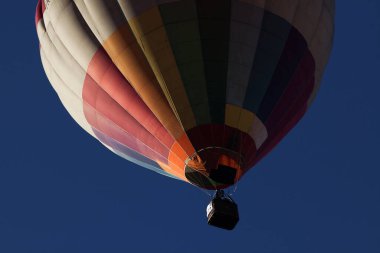 Sıcak hava balonları - özgürlük ve macera konsepti