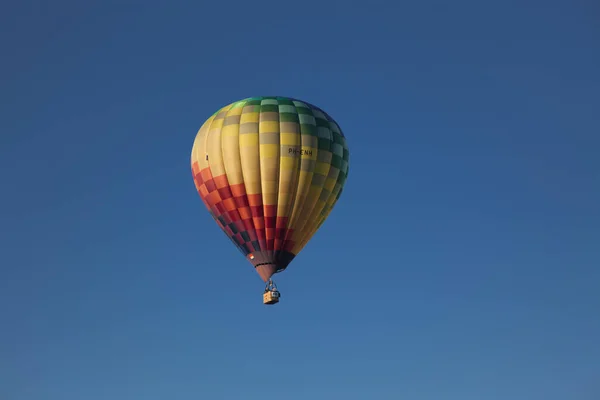 Balon Udara Panas Konsep Kebebasan Dan Petualangan — Stok Foto