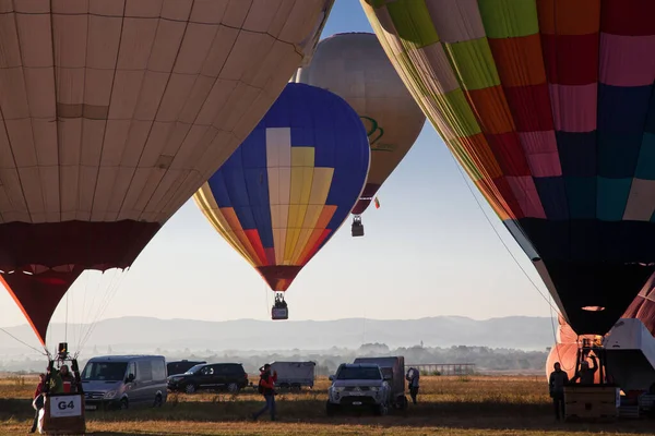 Αερόστατα Θερμού Αέρα Έννοια Ελευθερίας Και Περιπέτειας — Φωτογραφία Αρχείου