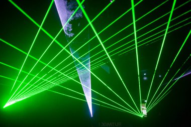 Fütürist ışıklar. Cyberpunk, soyut lazerler, Hi tech retro arkaplan