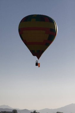 Sıcak hava balonları - özgürlük ve macera konsepti