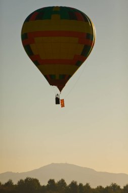 Sıcak hava balonları - özgürlük ve macera konsepti