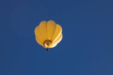 Sıcak hava balonları - özgürlük ve macera konsepti