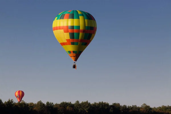 Balon Udara Panas Konsep Kebebasan Dan Petualangan — Stok Foto