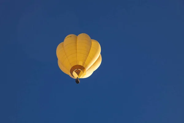 Varmluftsballonger Frihet Och Äventyrskoncept — Stockfoto