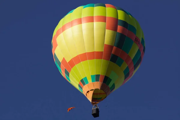 Varmluftsballonger Frihet Och Äventyrskoncept — Stockfoto