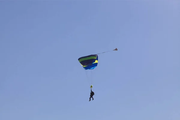 Parachuting Blue Sky Freedom Adrenaline Concept — Stock Photo, Image