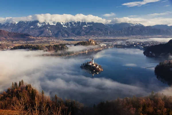 Vedere Aeriană Asupra Lacului Bled Într Dimineață Cețoasă Din Punctul — Fotografie, imagine de stoc