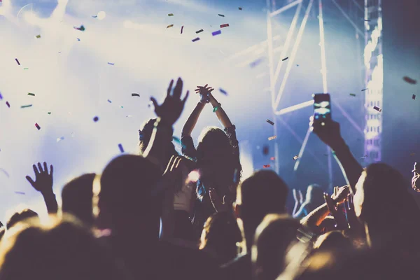 Cheering Crowd Raised Hands Falling Confetti Concert Music Festival — Stock Photo, Image