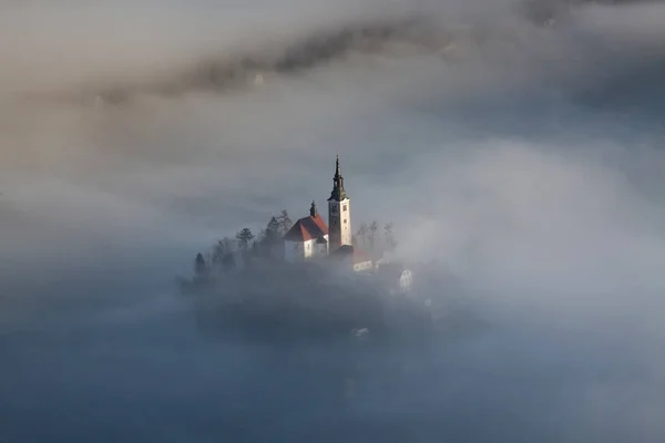 Increíble Amanecer Lago Bled Desde Mirador Ojstrica Eslovenia Europa Fondo — Foto de Stock